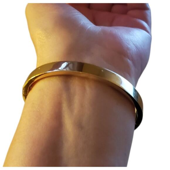 Vintage Baubler & Stila Bracelet – Gold Oval Bangle Magnetic Clasp 6.5–7.5” Fit - Picture 9 of 10